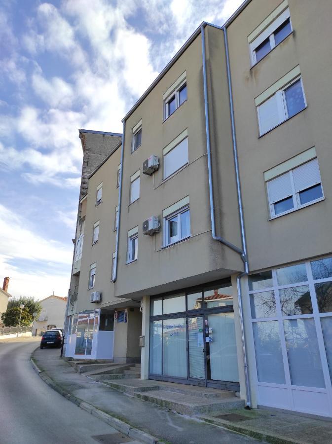 Apartment Dorrea Пула Экстерьер фото